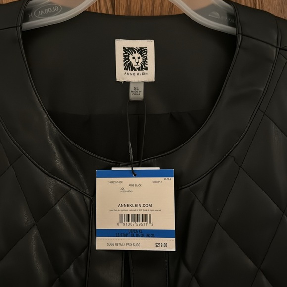 Anne Klein jacket. XL. NWT. Non-smoking home. Bundle and save. - Picture 3 of 8